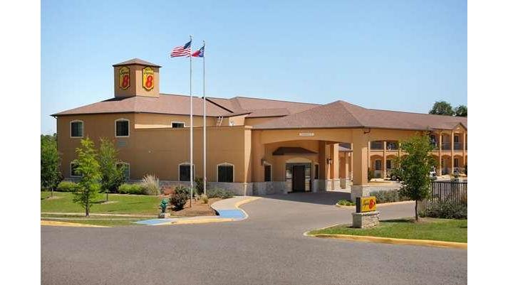 Super 8 by Wyndham Stephenville in Stephenville, Texas, United States