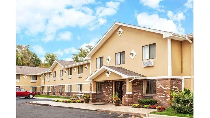 Super 8 by Wyndham Sterling Heights/Detroit Area in Sterling Heights, Michigan, United States