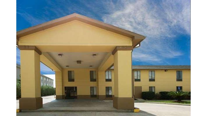 Super 8 by Wyndham Sulphur Lake Charles in Sulphur, Louisiana, United States