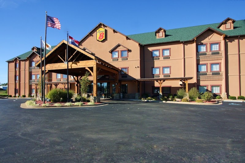 Super 8 by Wyndham Troy in Troy, Missouri, United States