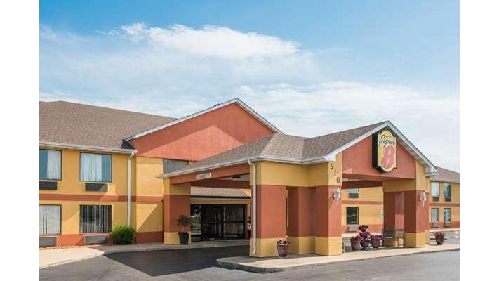 Super 8 by Wyndham Troy in Troy, Alabama, United States