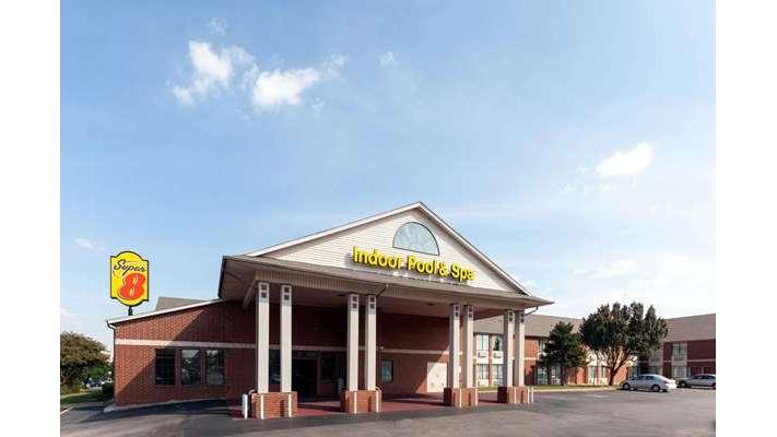 Super 8 by Wyndham Tulsa/Downtown/East in Tulsa, Oklahoma, United States