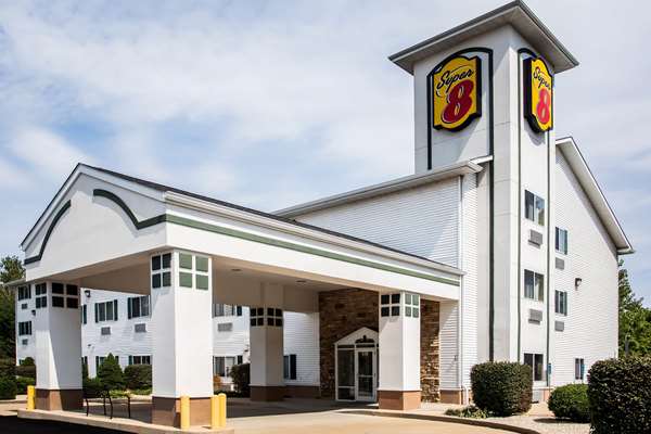 Super 8 by Wyndham Union in Union, Missouri, United States