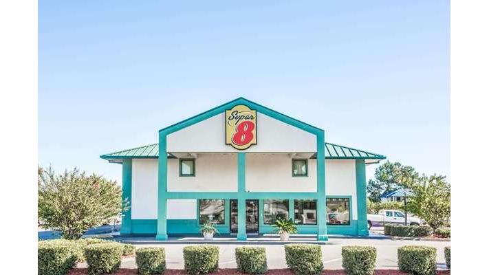 Super 8 by Wyndham Valdosta/Conf Center Area in Valdosta, Georgia, United States