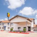 Super 8 by Wyndham Van Buren/Ft. Smith Area