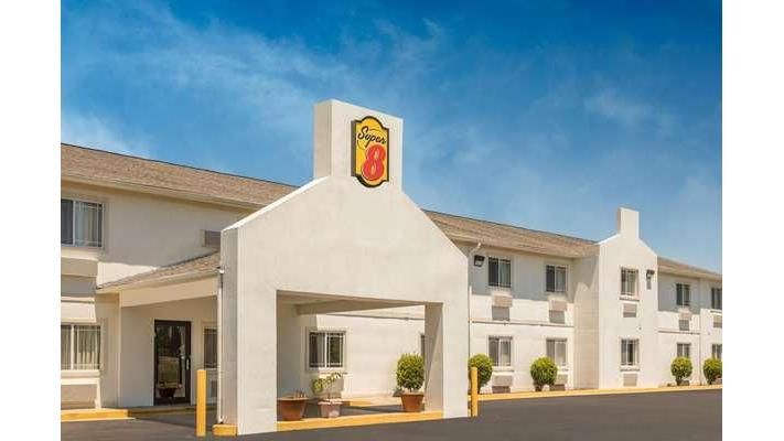 Super 8 by Wyndham Vicksburg in Vicksburg, Mississippi, United States