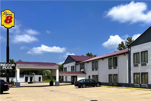 Super 8 by Wyndham Vincennes in Vincennes, Indiana, United States