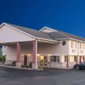 Super 8 by Wyndham Wapakoneta
