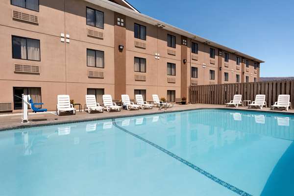 Super 8 by Wyndham Wenatchee in Wenatchee, Washington, United States