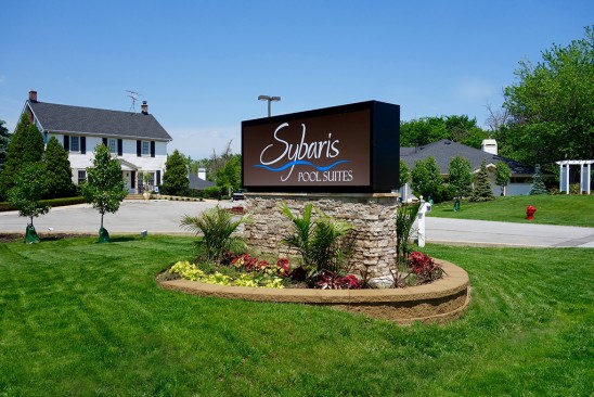 Sybaris Pool Suites Frankfort in Frankfort, Illinois, United States