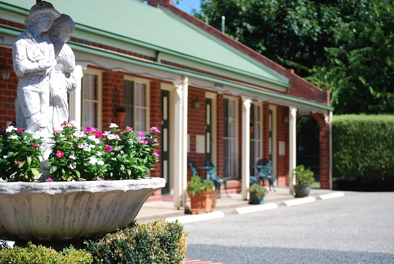 The Elms Motor Inn in Tumut, Australia