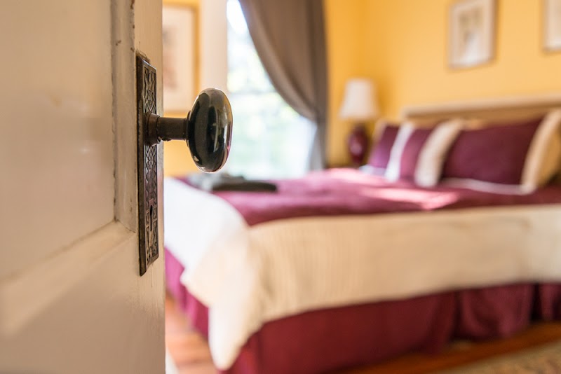 The Fox and Owl Inn in Rocky Point, New York, United States