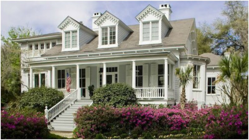 The Linwood Inn in Summerville, South Carolina, United States