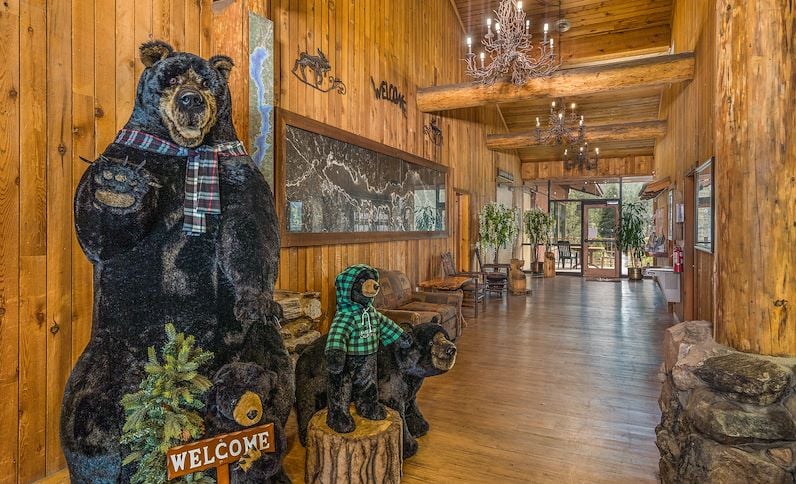 The Pines Resort in Oakhurst, California, United States