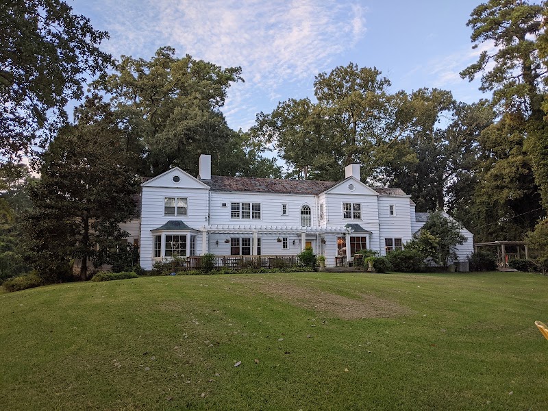 The Pond House Inn in Elizabeth City, North Carolina, United States