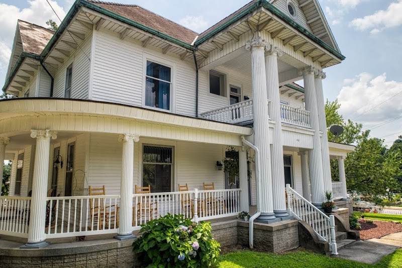 The River House Bed & Breakfast in Elkhart, Indiana, United States