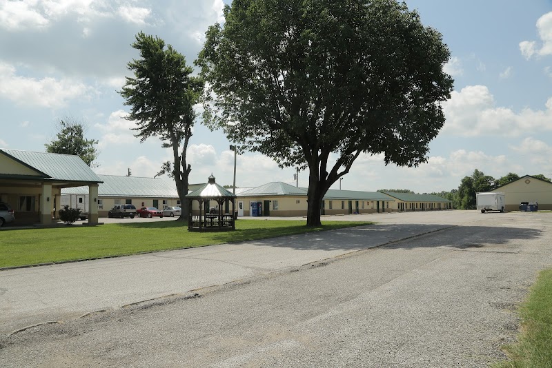 Theroff's Motel in Washington, Indiana, United States