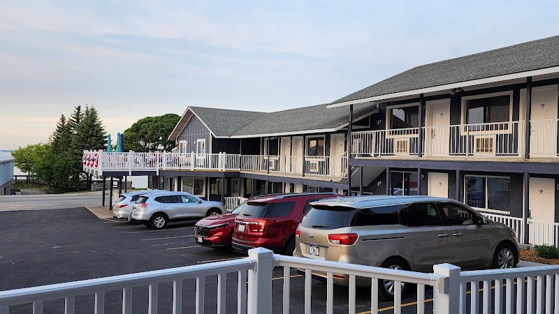 Thunderbird Motor Inn in St Ignace, MI, United States