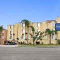 Travelodge Inn & Suites by Wyndham Gardena CA