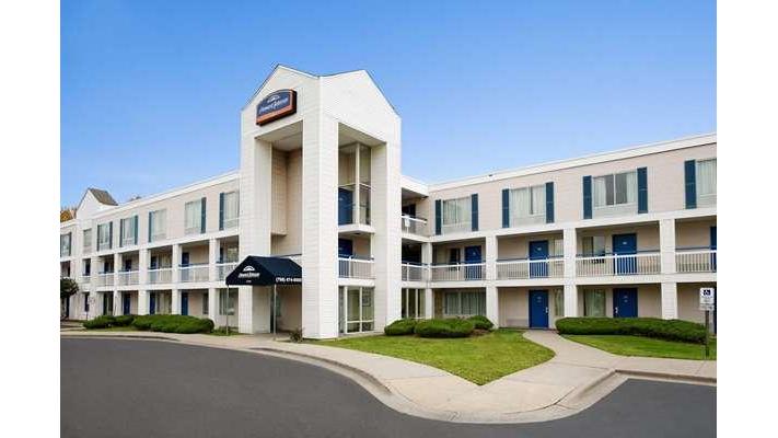 Travelodge by Wyndham Lansing IL in Lansing, Illinois, United States