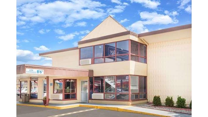 Travelodge by Wyndham Terre Haute in Terre Haute, Indiana, United States