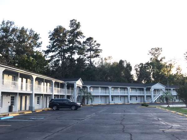 Travelodge by Wyndham Walterboro in Walterboro, South Carolina, United States