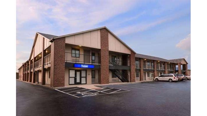 Travelodge by Wyndham Wellington in Wellington, Kansas, United States