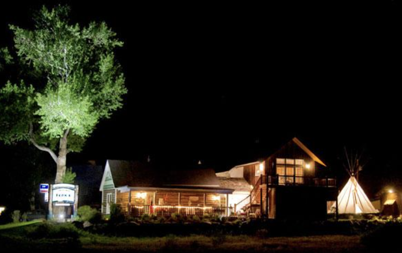 Twin Lakes Roadhouse Lodge in Twin Lakes, Colorado, United States