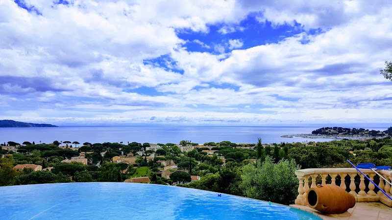 Villa Le Mas des Oliviers in La Londe-les-Maures, France