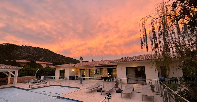 Villa Les Arbousiers in La Londe-les-Maures, France