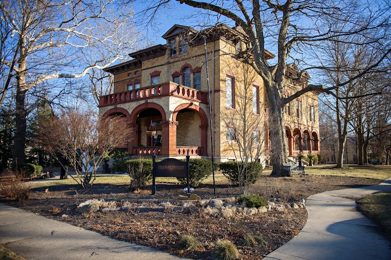 Vrooman Mansion in Bloomington, Illinois, United States