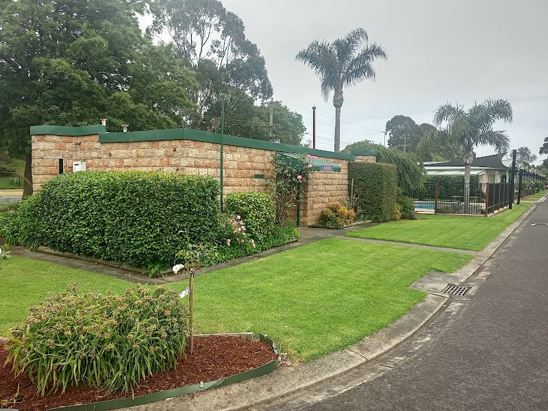 Warragul Gardens Holiday Park in Warragul, Australia