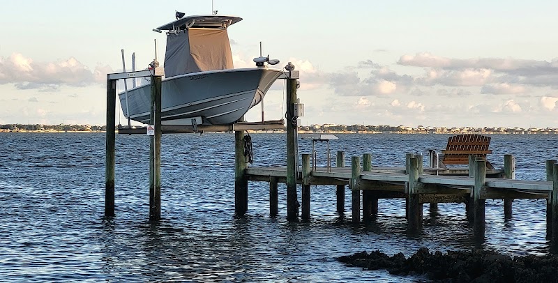 Whispering Pines Motel in Newport, North Carolina, United States