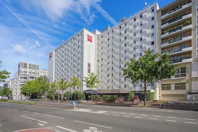ibis Paris Porte d'Orléans in Montrouge, France