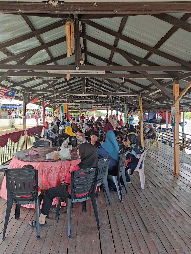 Cerana Villa Resort & Medan Ikan Bakar in Kota Bharu, Malaysia