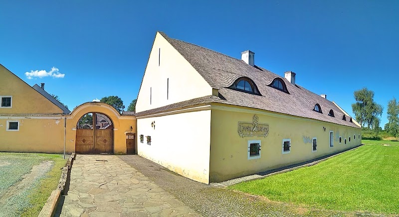 Dvůr Olšiny Hotel and Restaurant in Karvina, Czechia