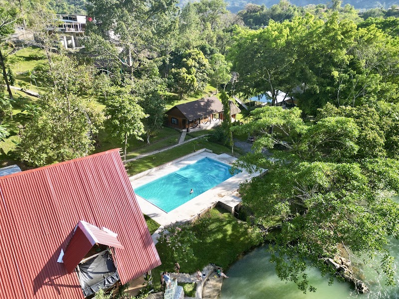 El Retiro Lodge in Lanquin, Guatemala