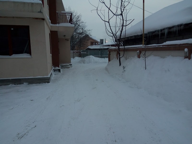 Hostel Imobilux Aeroport in Otopeni, Romania