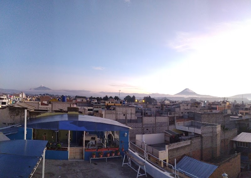 Hotel El Alamo in Nueva Loja, Ecuador