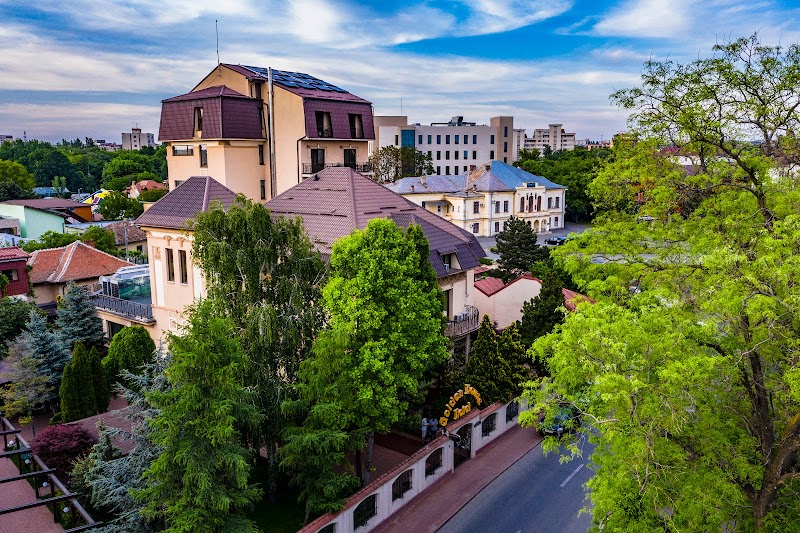Hotel Golden House in Craiova, Romania