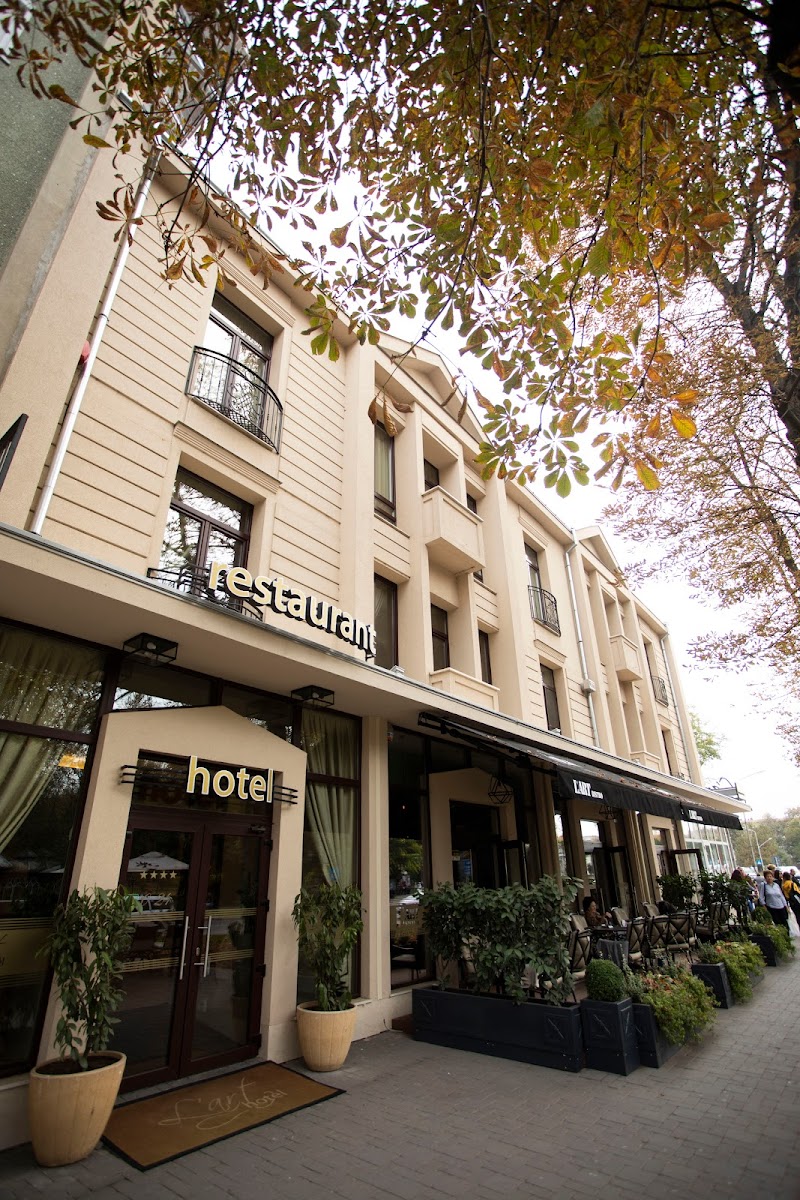 Hotel L`Art in Satu Mare, Romania