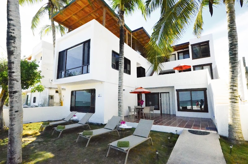 Hotel La Casita de la Playa in Puerto Villamil, Ecuador