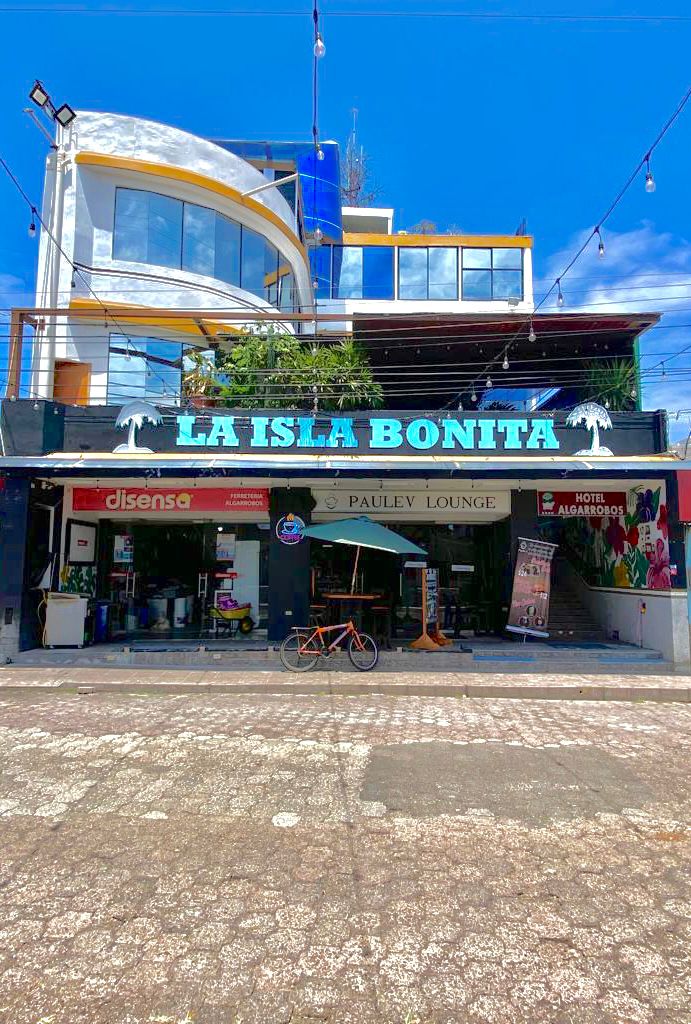 Hotel Los Algarrobos in Puerto Baquerizo Moreno, Ecuador