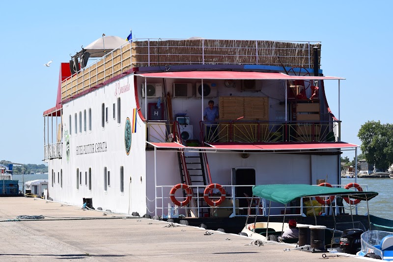 Hotel Plutitor Carpatia in Tulcea, Romania