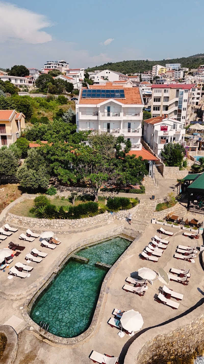 Hotel R in Bar, Montenegro