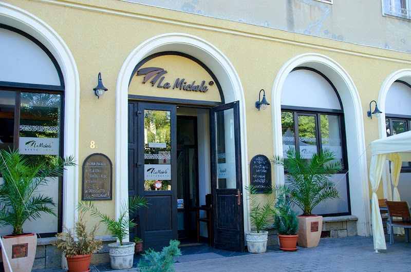 La Michele Hotel in Onesti, Romania
