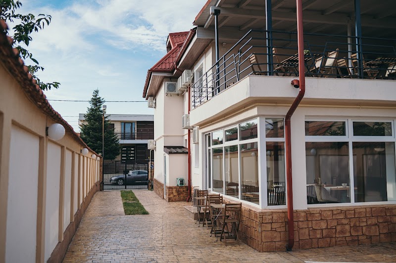 Nest Guesthouse in Drobeta-Turnu Severin, Romania