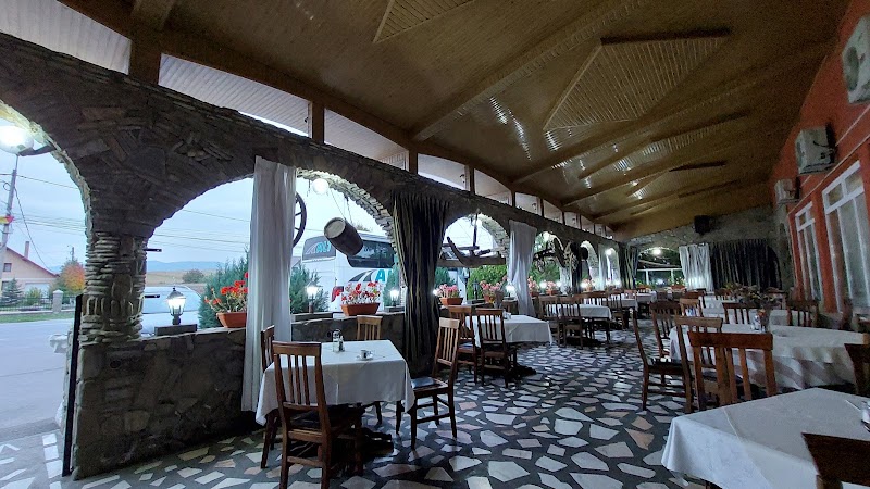 Pension Hanul Ursilor in Targu Neamt, Romania