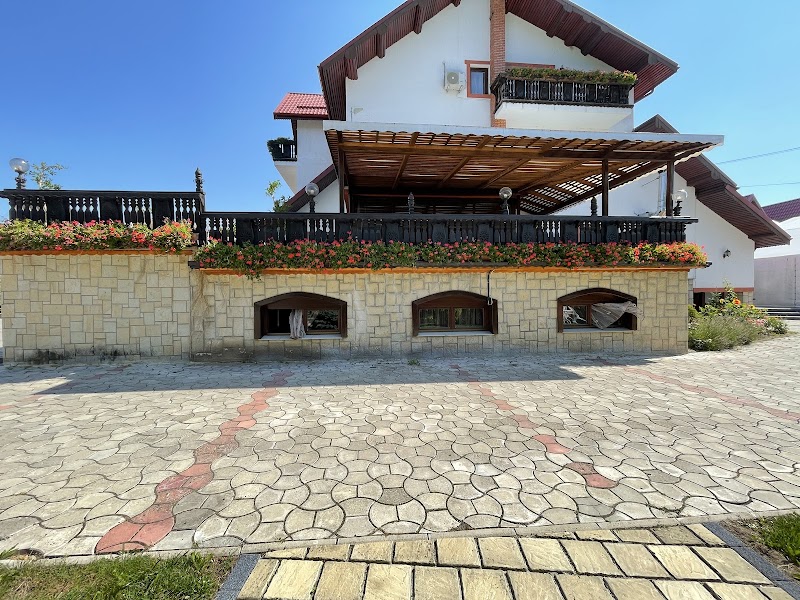 Pensiunea Carol in Floresti, Romania
