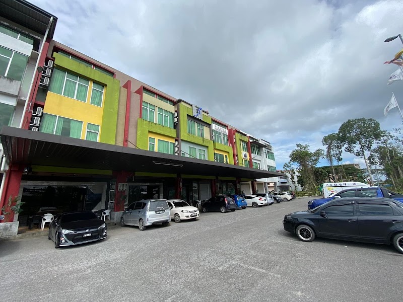 Qu Lin Resident in Sibu, Malaysia